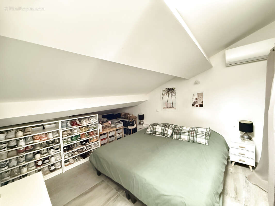 Appartement à SIX-FOURS-LES-PLAGES