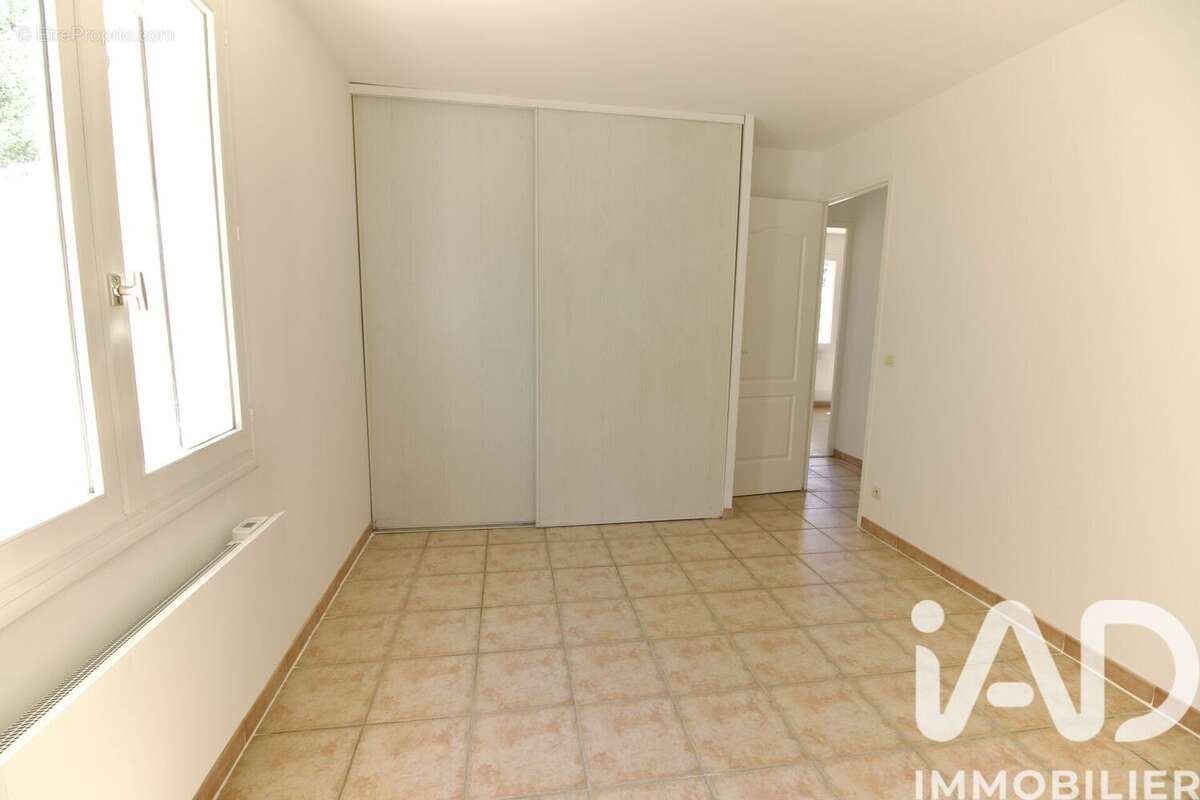Maison 123 m² à Lambesc  - photo 9