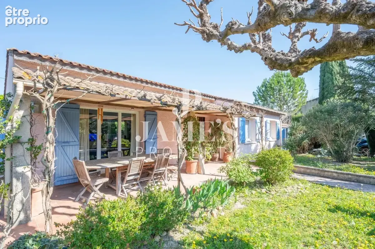 Maison 5 pièces 115 m² à vendre à Saint-Remy-De-Provence (13210) - photo 2