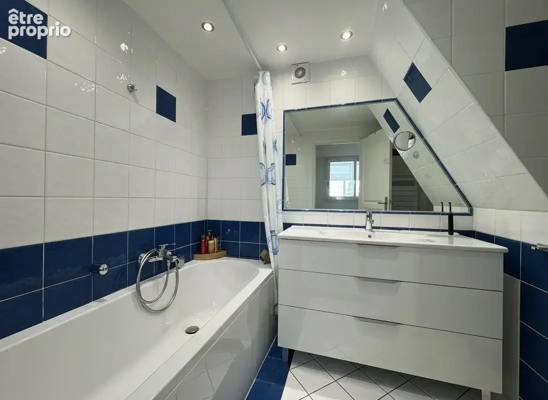 Maison 80 m² à Saint-Raphael  - photo 7