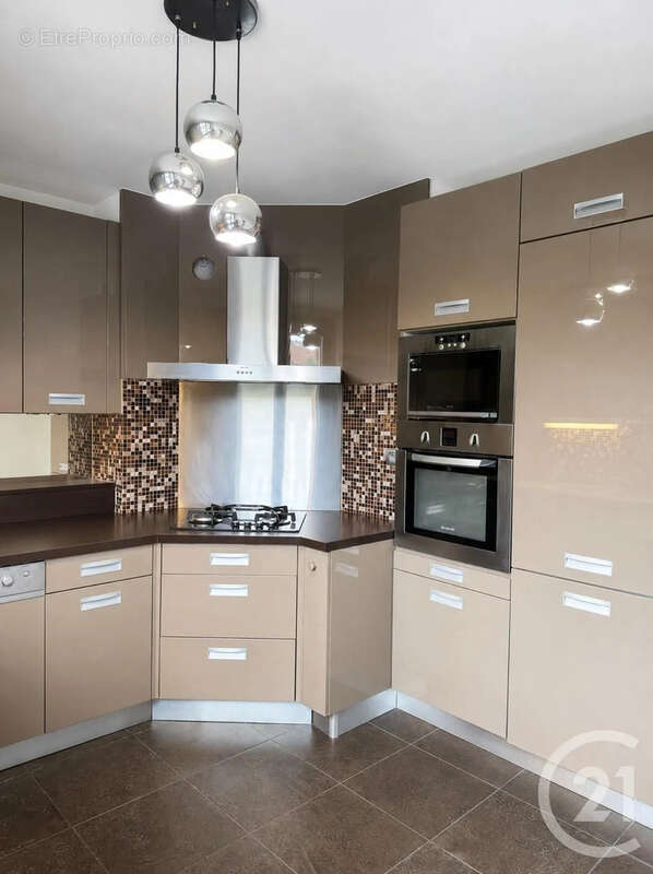 Appartement 78 m² à Villeurbanne  - photo 3