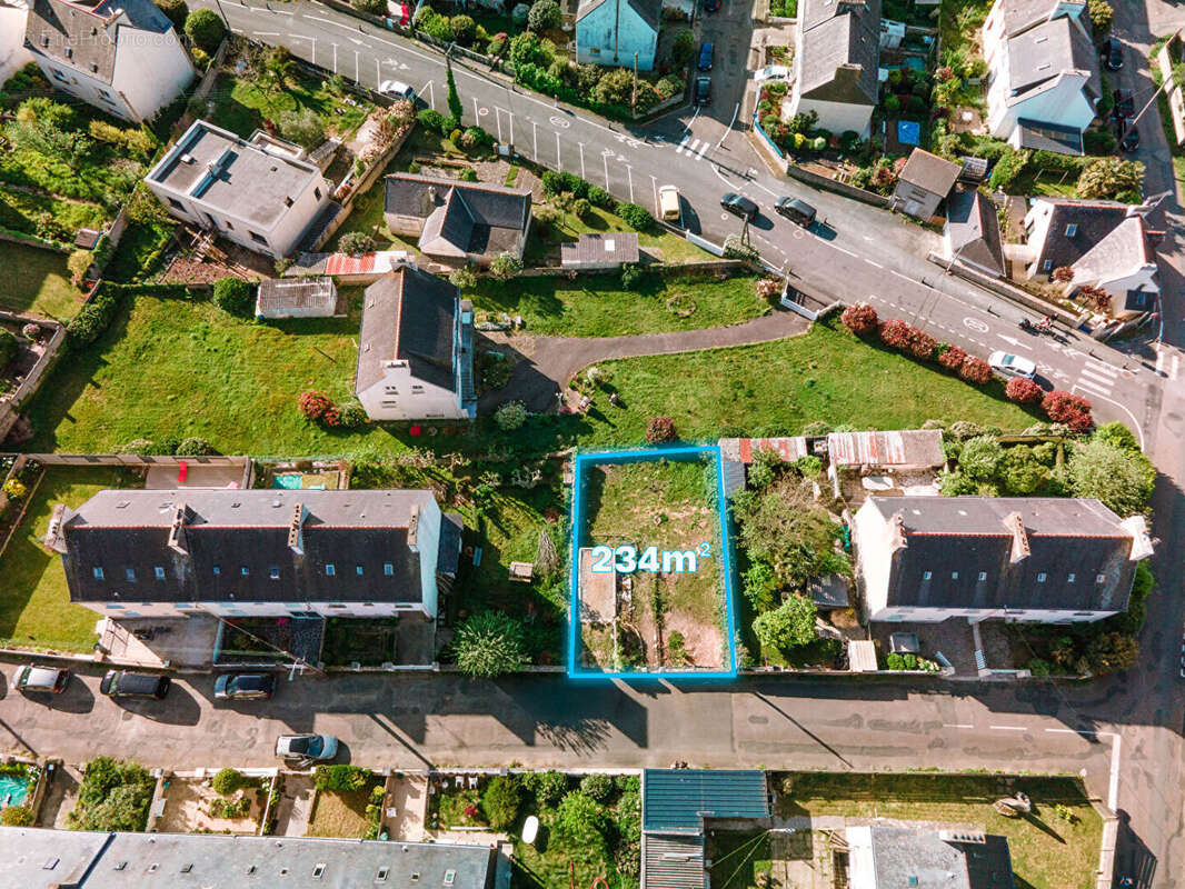 Terrain à DOUARNENEZ