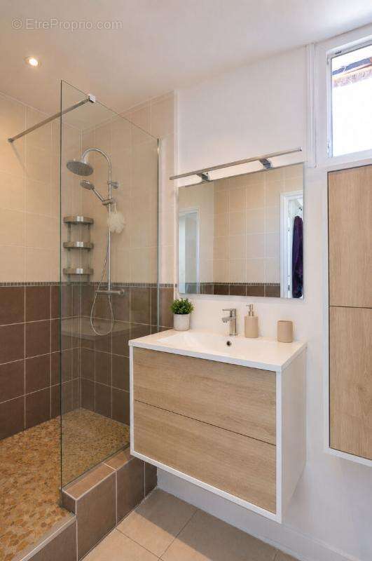 Appartement rénové 3 chambres ? 94 m² au sol ? Proche centre-ville - photo 6