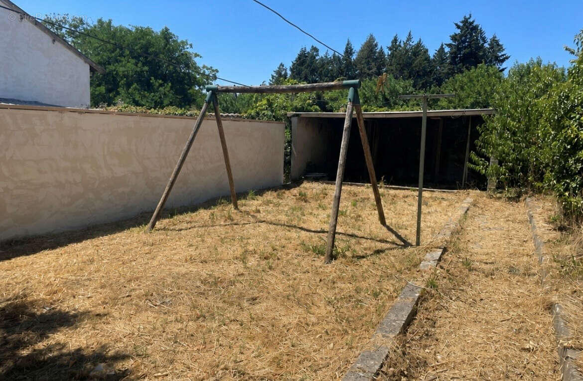 Maison  à Chavanoz en cours de rénovation  - Livrée clé en main - photo 5
