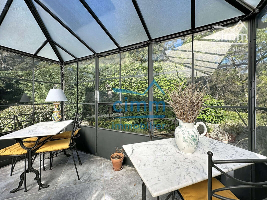 Maison 221 m² à Le Beaucet  - photo 6