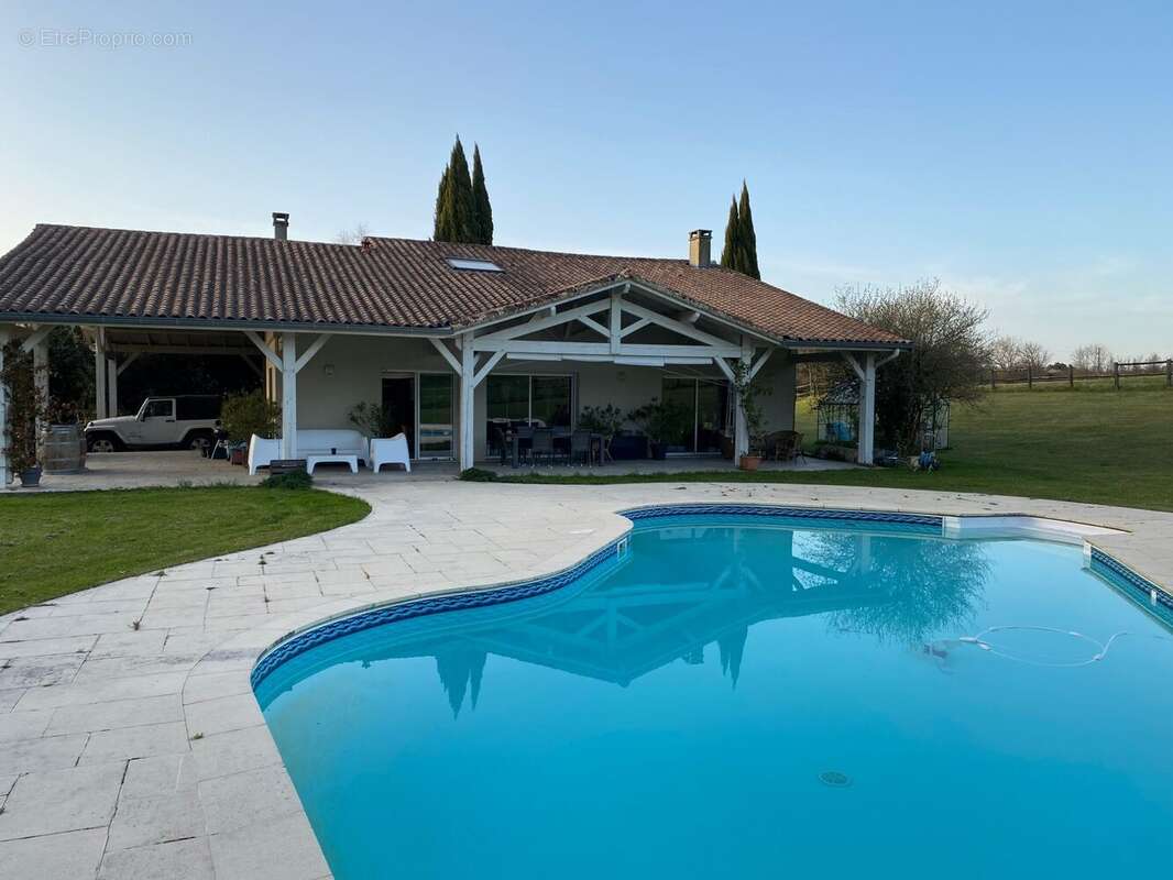 Maison à BAZAS
