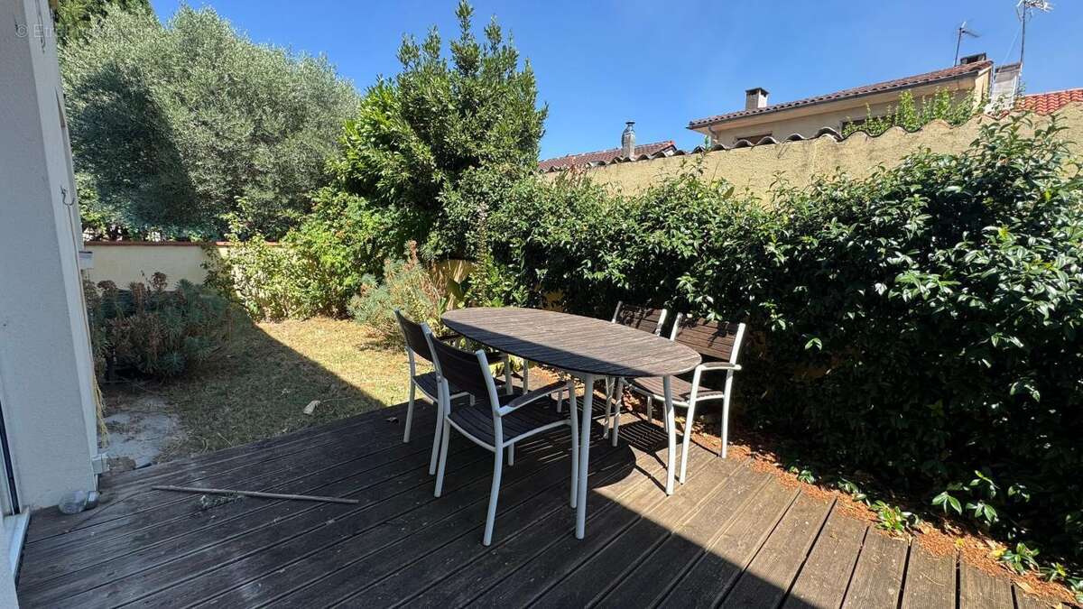 Spacieux T4 de 95 m² en rez-de-jardin – Zéro charge de copropriété - photo 7