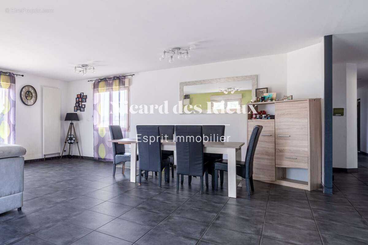 Maison 195 m² à Eybouleuf  - photo 7
