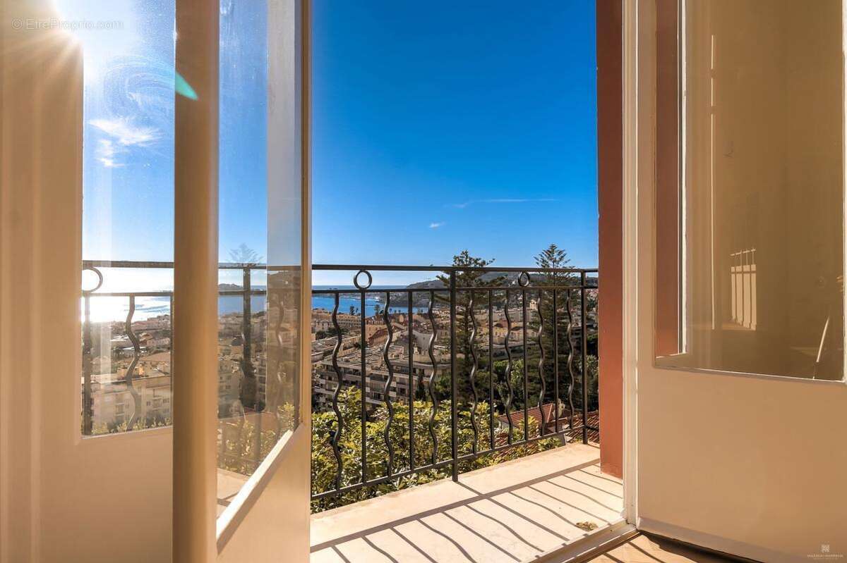 Appartement à BEAULIEU-SUR-MER