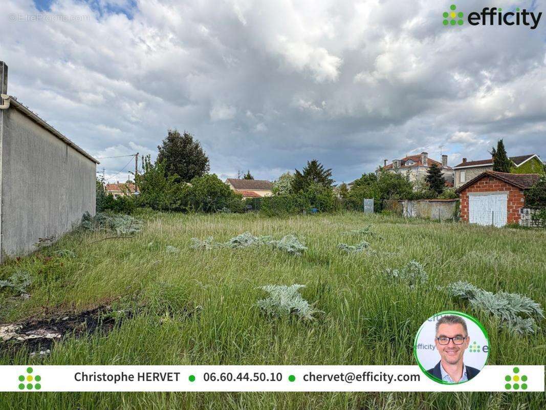 Terrain à ANGOULEME