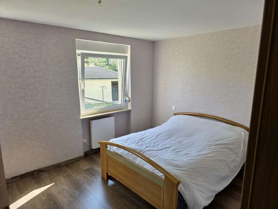 Appartement à PUTTELANGE-AUX-LACS