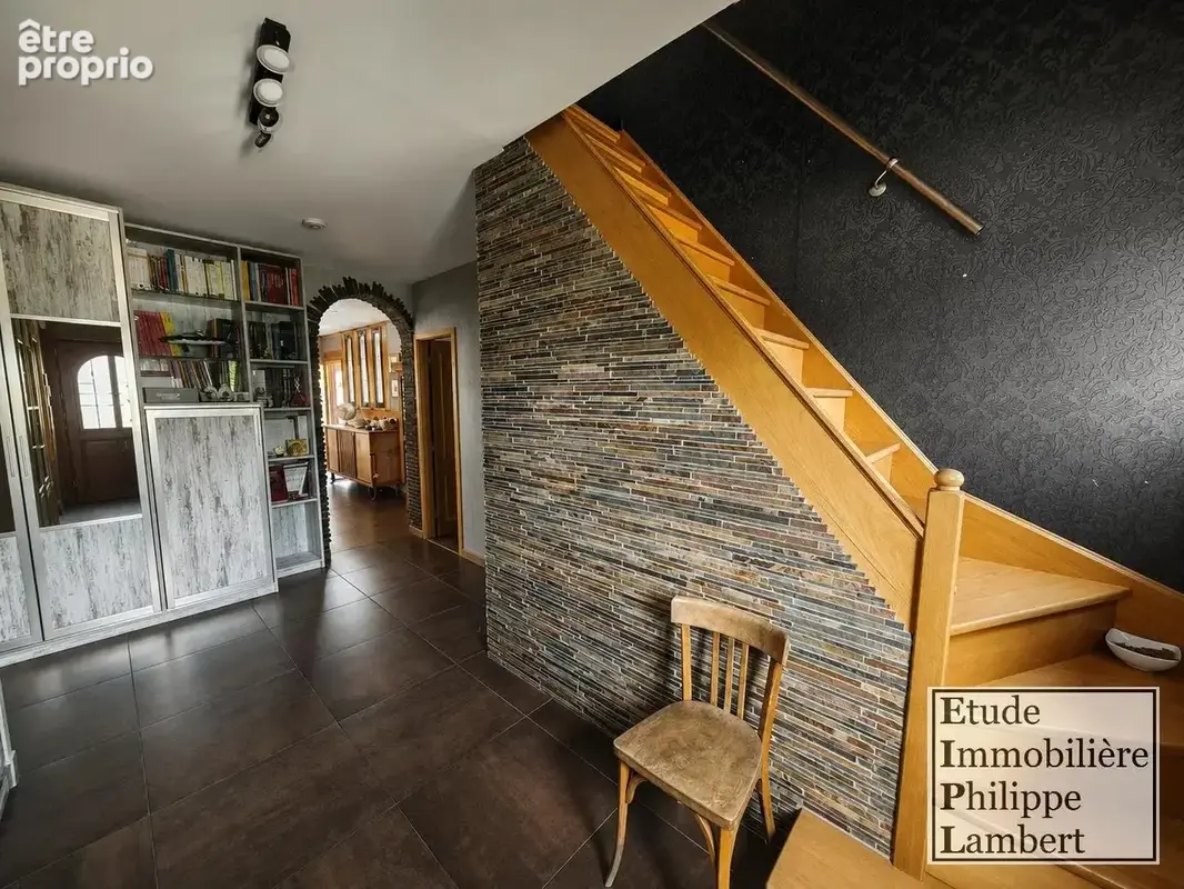 - Maison 5 pièces avec grande dépendence- - photo 4