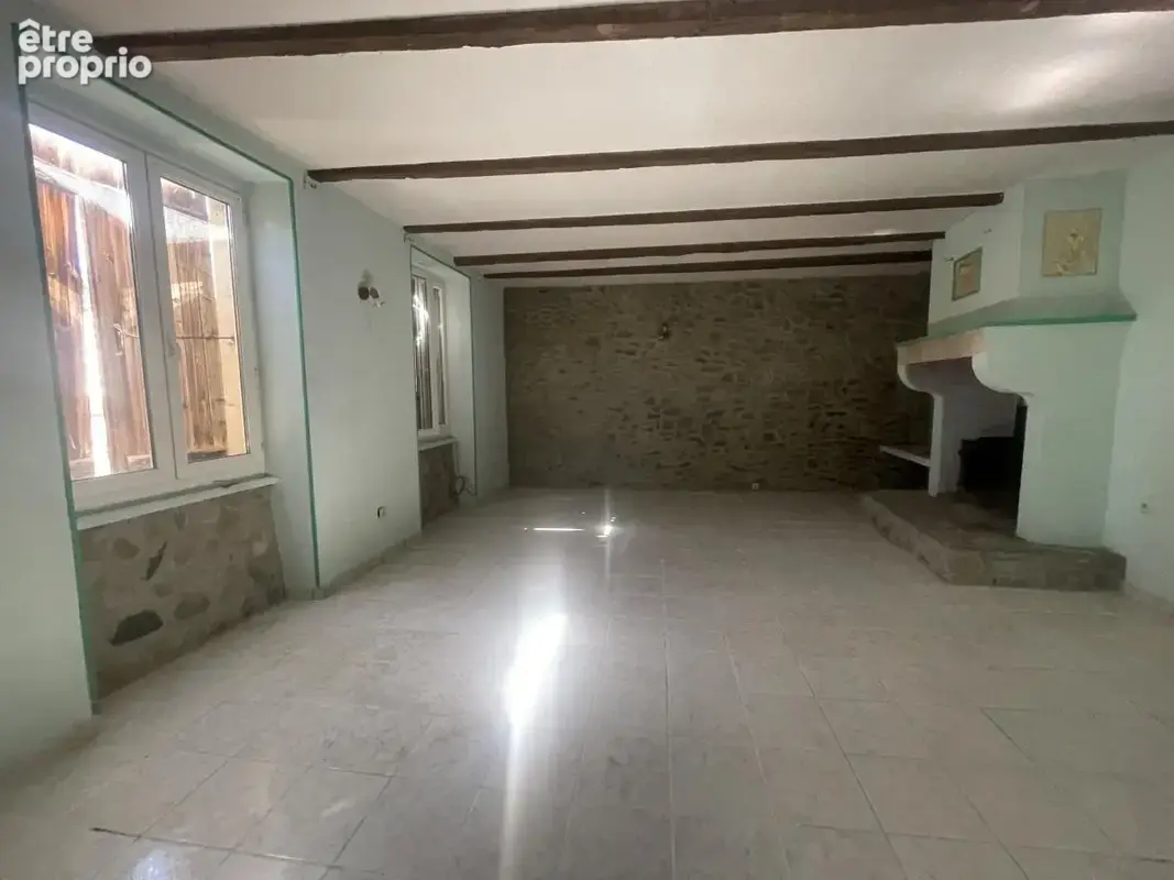 Maison 5 pièces 129 m² à vendre à Saint-Laurent-Du-Pape (07800) - photo 3