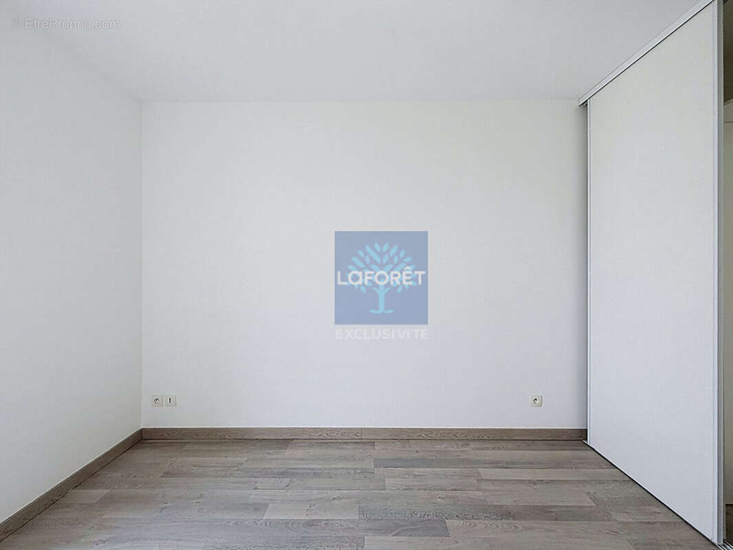 Cergy (95) - appartement trois pieces avec une belle terrasse + parking - photo 9