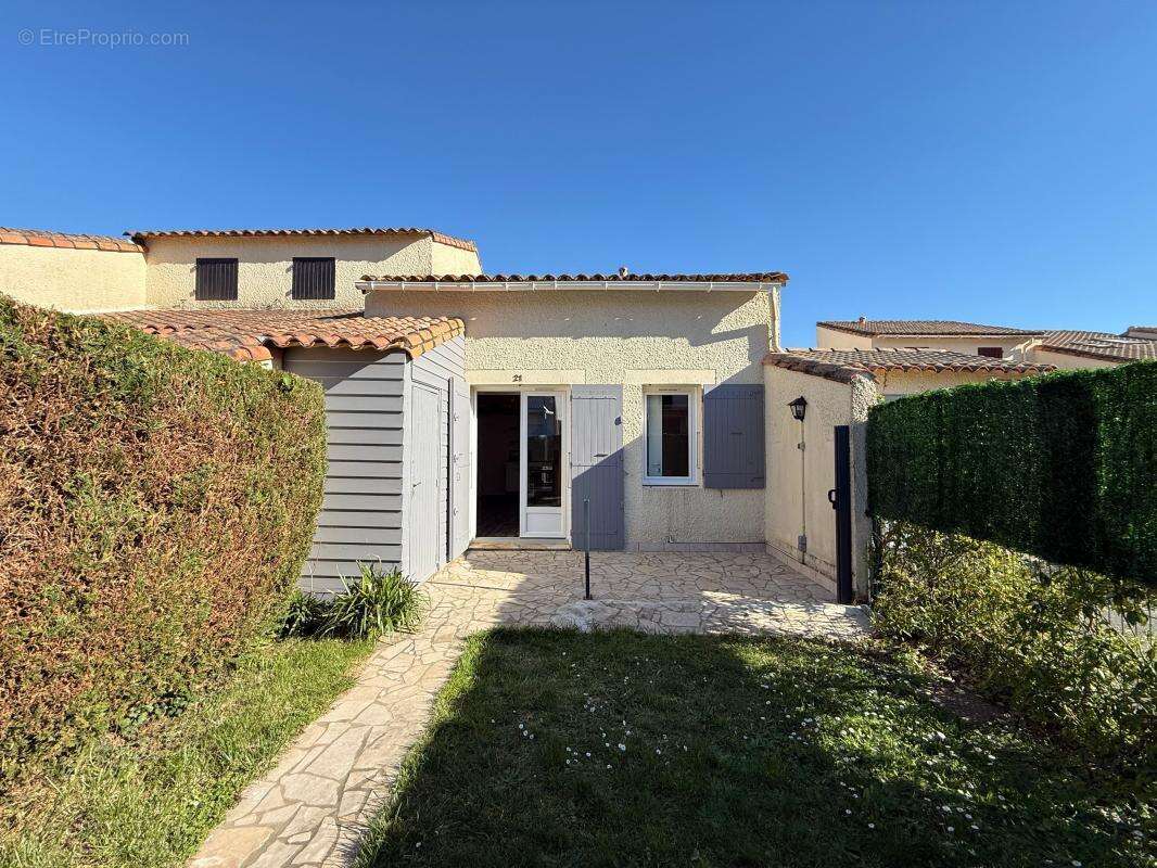 Maison à VAUX-SUR-MER