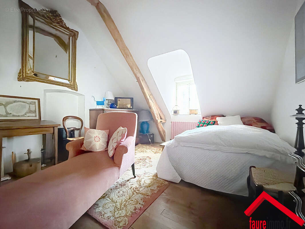 Maison à SAINT-SOLVE