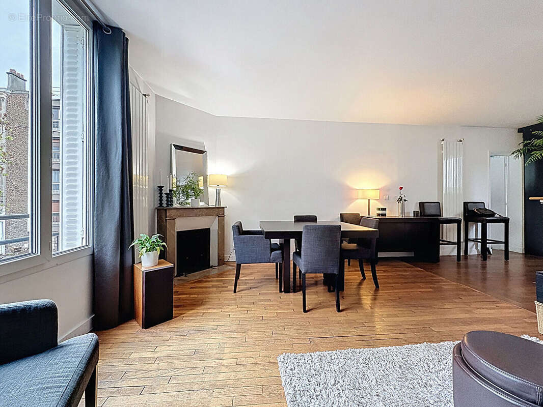 Appartement à SURESNES