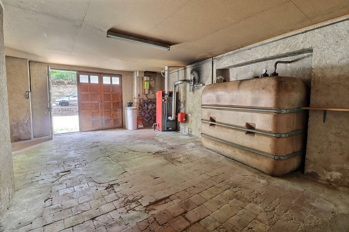 Maison à PARIS-L&#039;HOPITAL