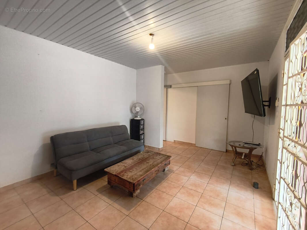 Maison à MACOURIA