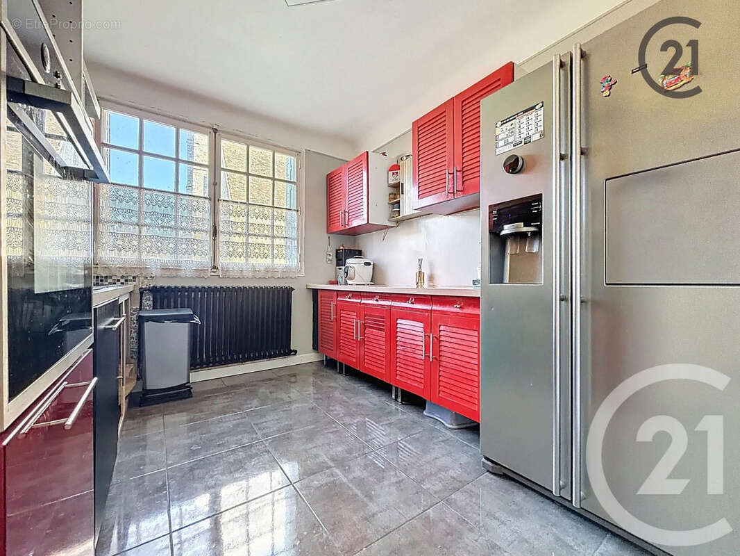 Maison à CHATENAY-SUR-SEINE