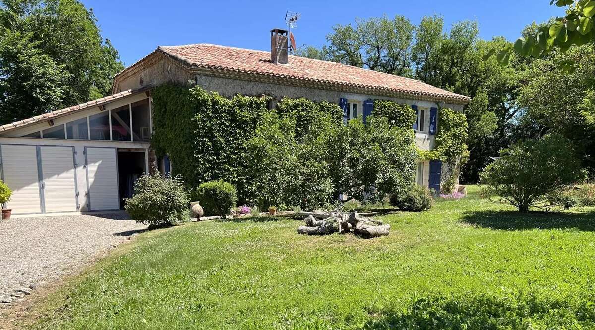 Maison à SAINT-CLAR