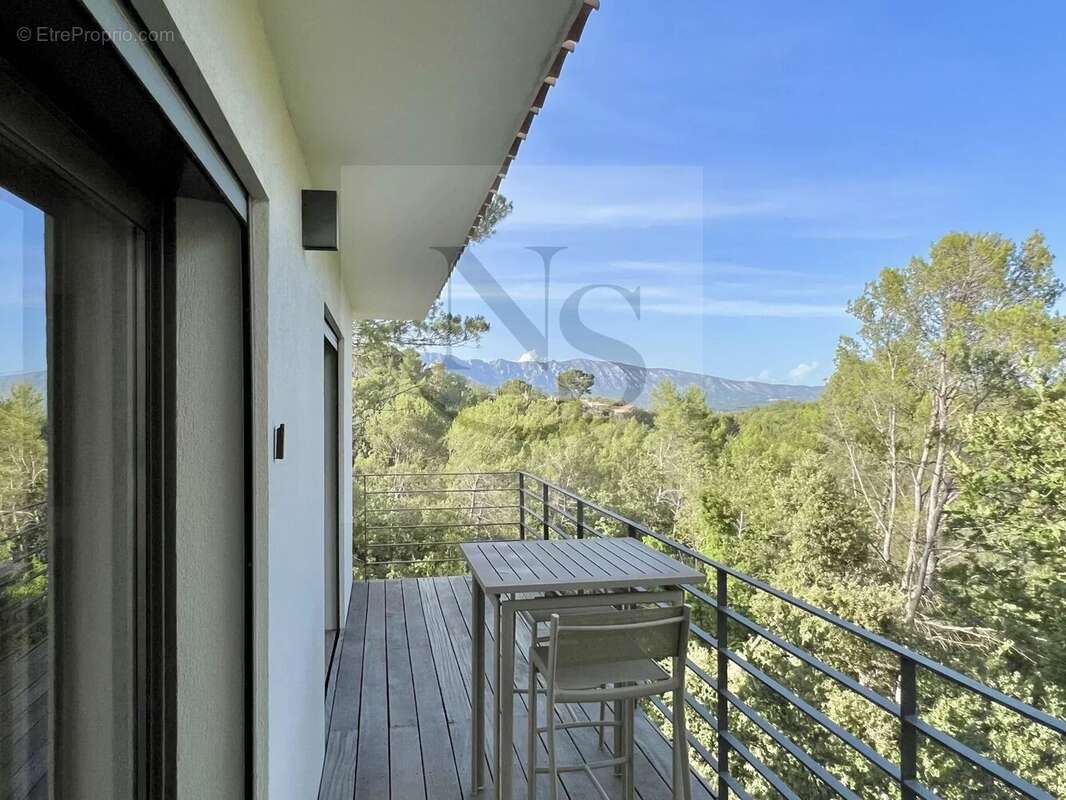 Maison à LE THOLONET