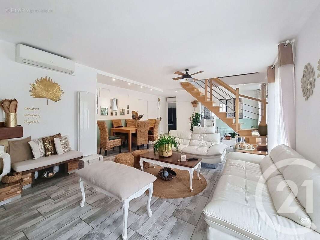 Maison à LONGUEVILLE