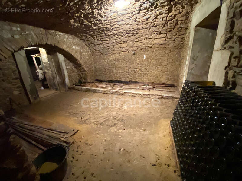 Dpt Gard (30), à vendre dans le Gard, propriété viticole en AOP Côtes du Rhône sur 25 hectares avec Château du XVème siècle - photo 28