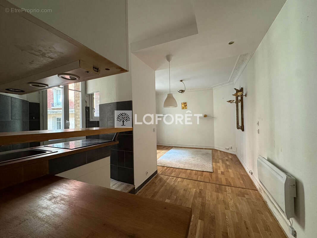 Appartement à PARIS-18E