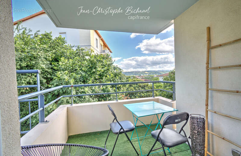 Appartement à GRIGNY