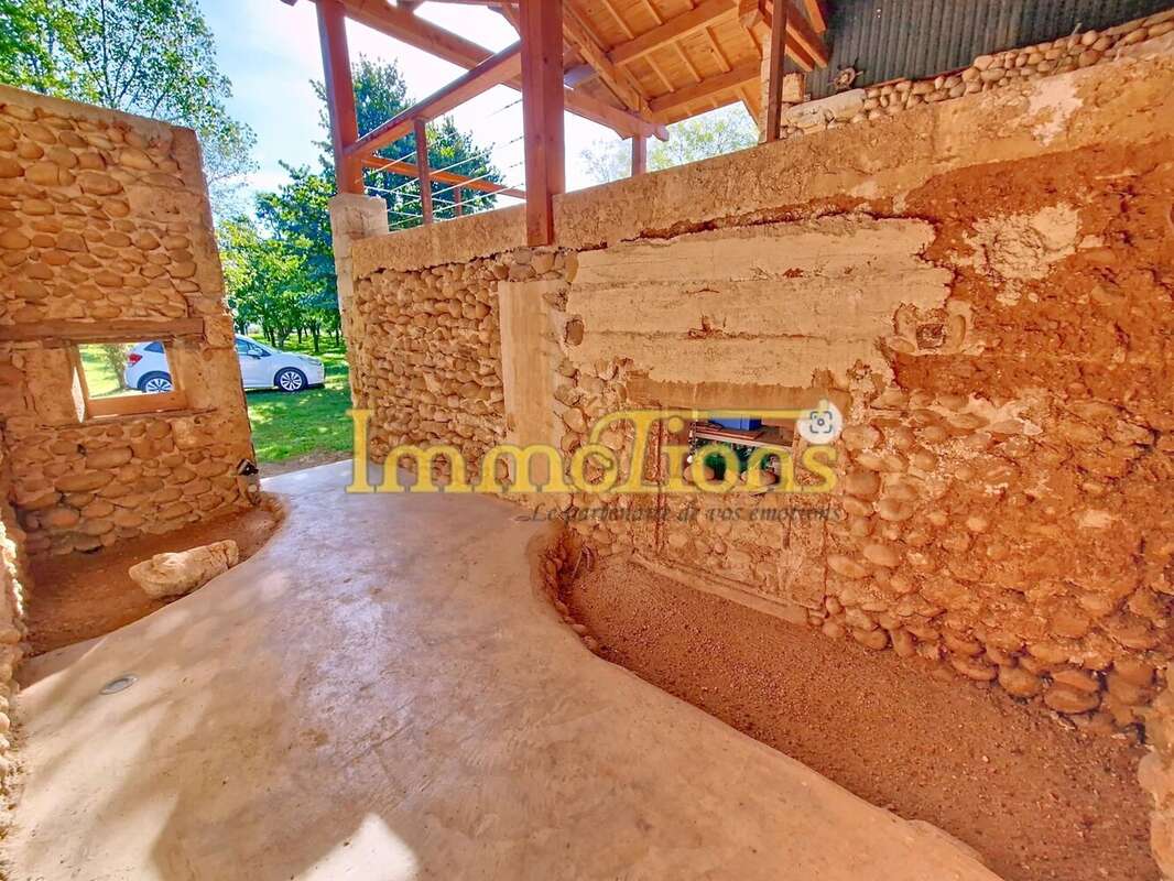 Maison à SAINT-HILAIRE-DU-ROSIER