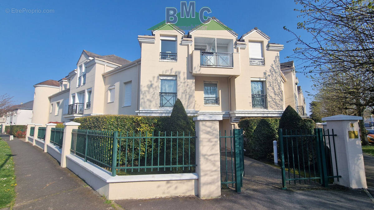 Appartement à LE PLESSIS-BOUCHARD