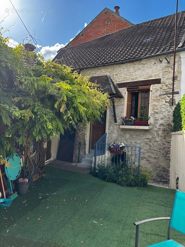 Maison à ISSOU