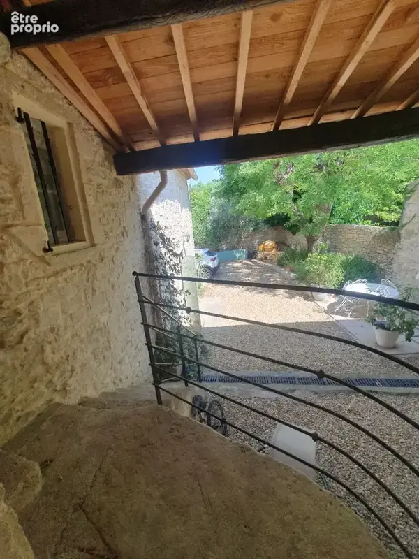 Calvisson maison de village en pierres avec cour - photo 5
