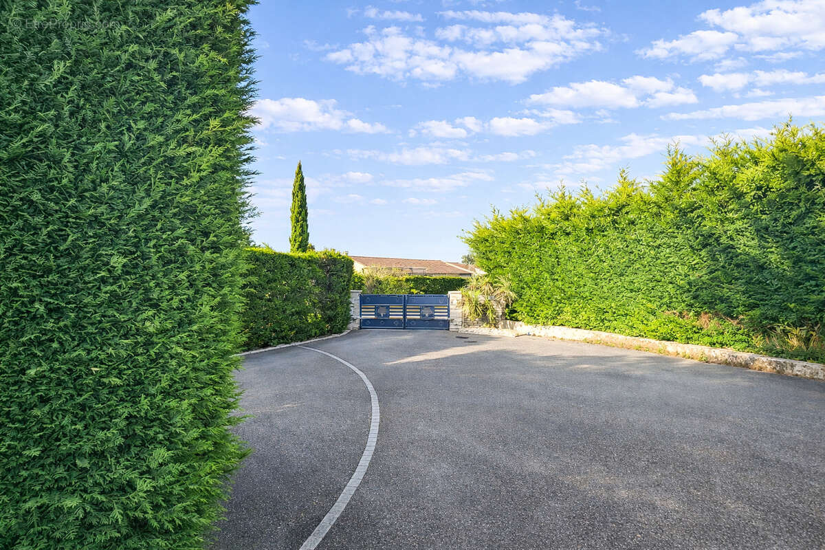 Maison à SAINT-CLAIR-DU-RHONE