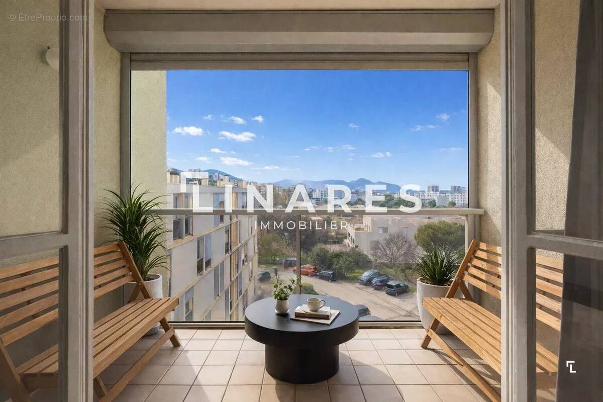 Appartement à MARSEILLE-9E