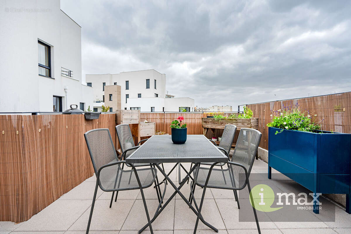 Appartement à COLOMBES