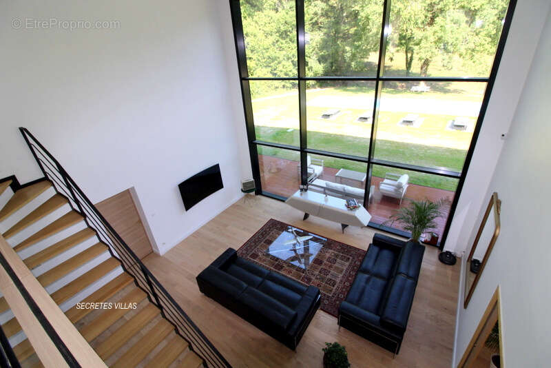 Maison à FARGUES-SAINT-HILAIRE