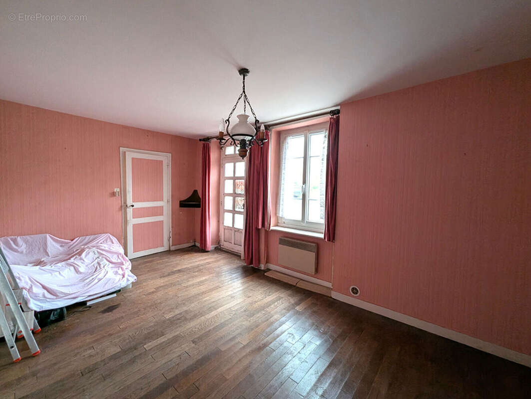 Maison à DOL-DE-BRETAGNE