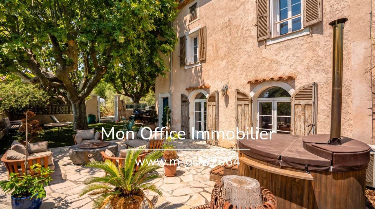 Référence : 7064-les - maison de charme avec garage et piscine proche port grimaud - photo 2