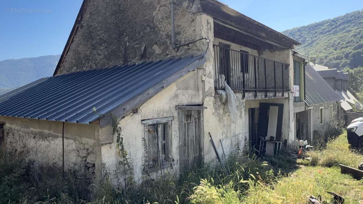Maison à CAMPAN