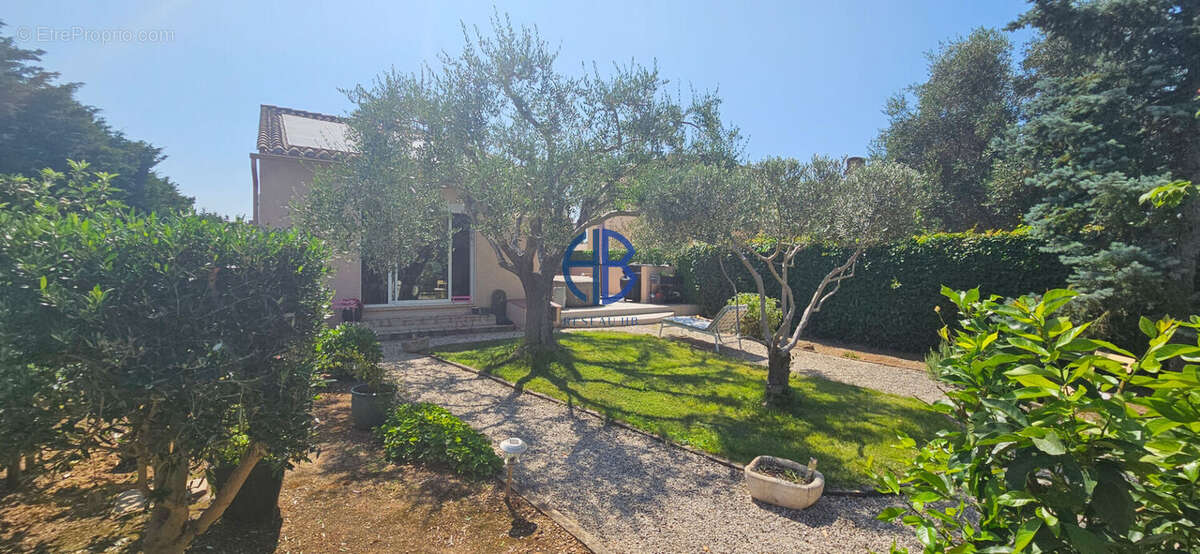 Maison à MONTADY