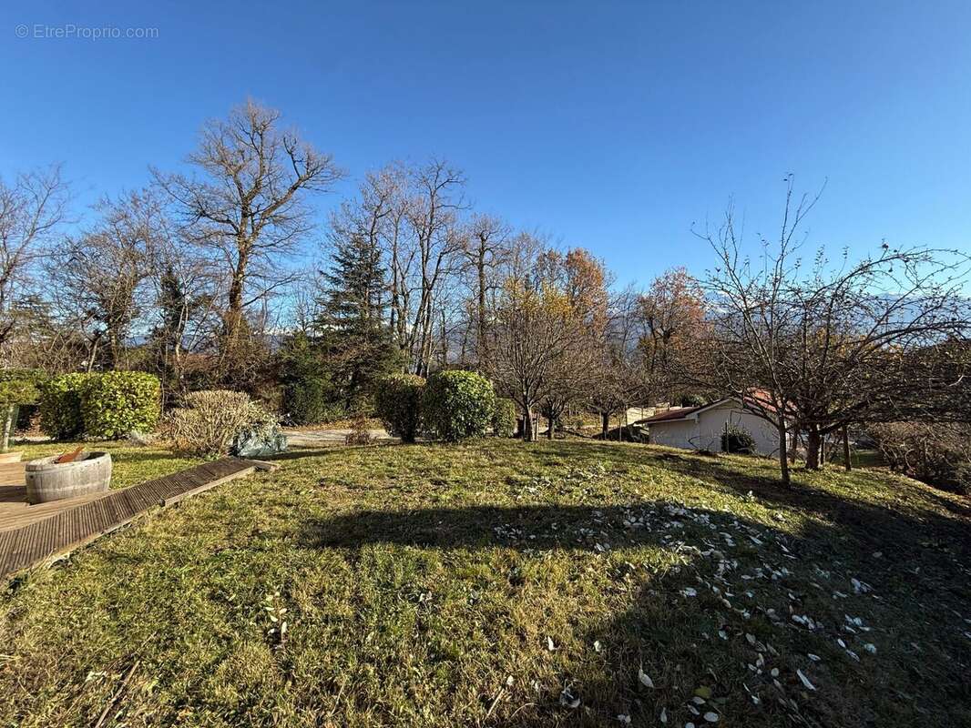 Maison à SAINT-ISMIER