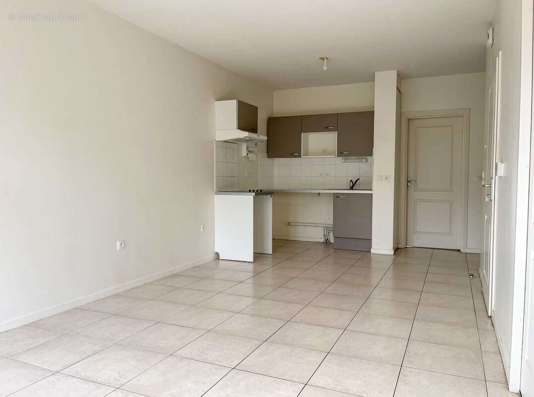 Appartement à VILLENAVE-D&#039;ORNON