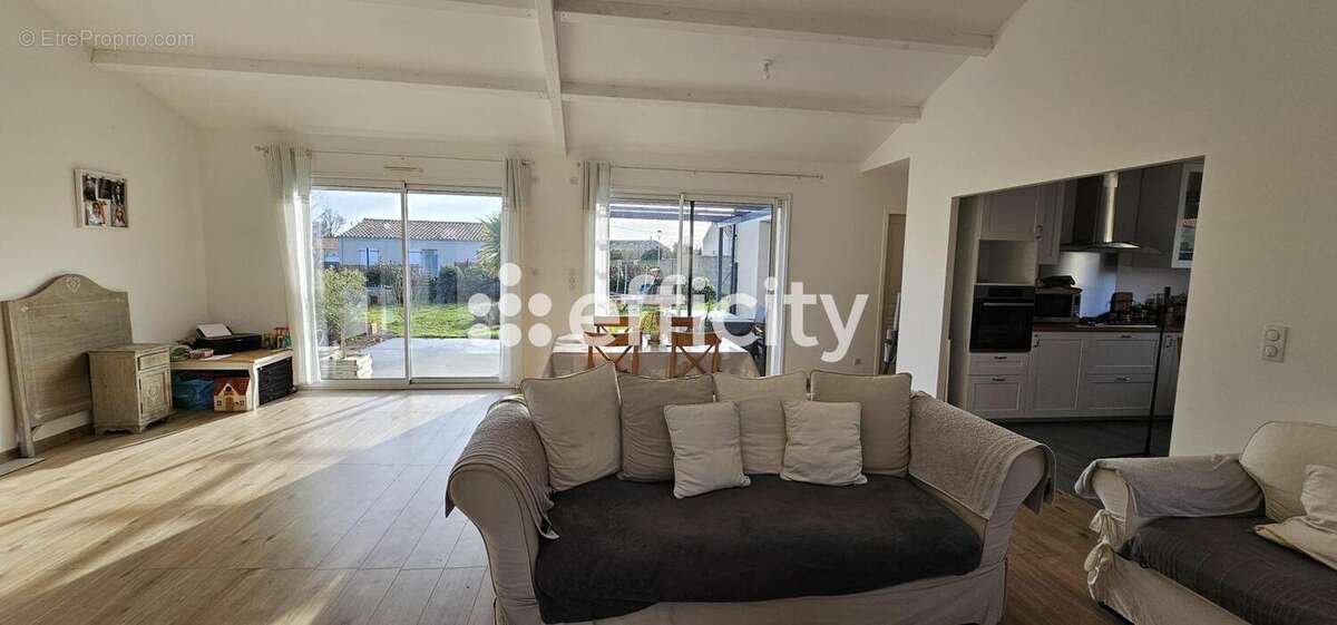 Maison à VILLIERS-EN-PLAINE