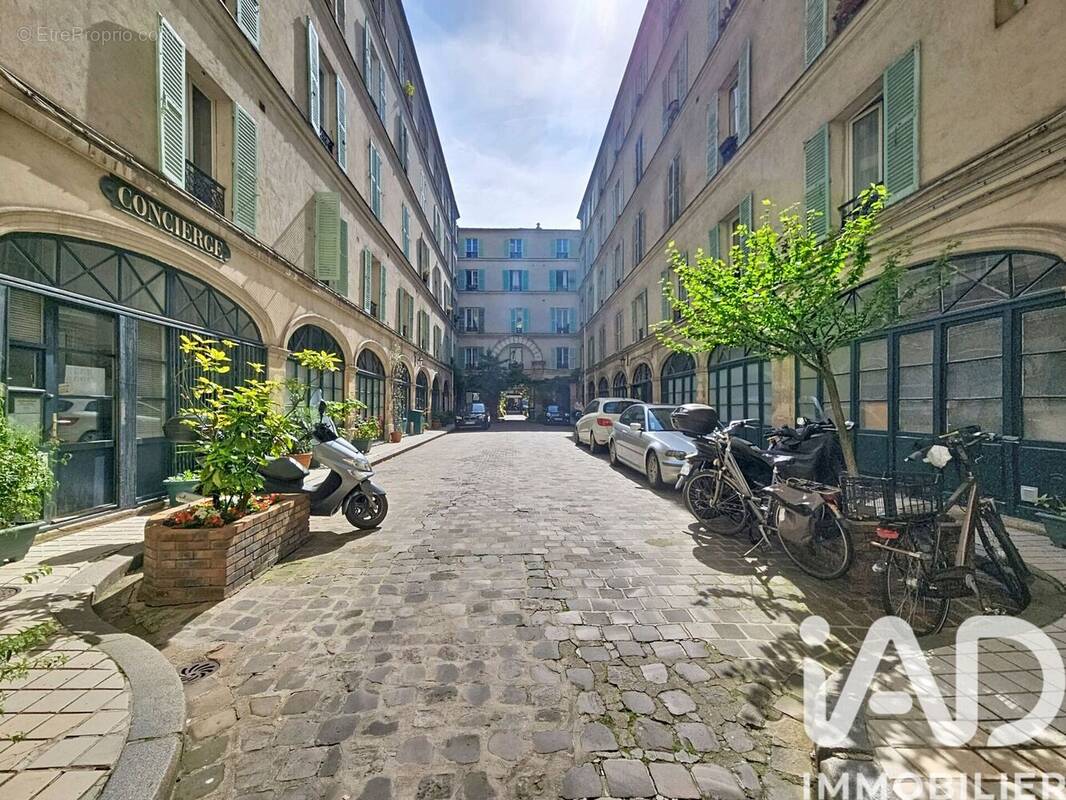 Photo 1 - Appartement à PARIS-10E