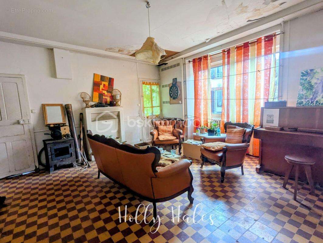 Maison de bourg à rénover - photo 3
