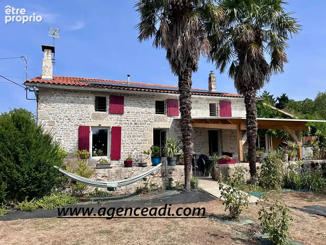 Maison à LA CRECHE