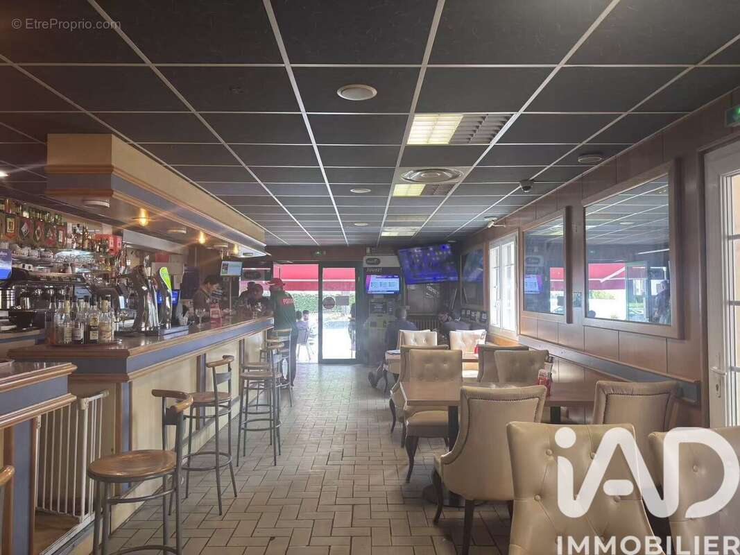 Photo 3 - Commerce à BASSENS