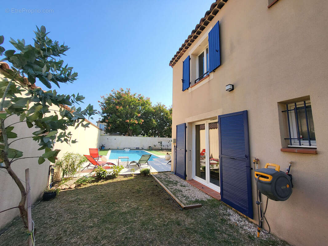 Maison à MORIERES-LES-AVIGNON